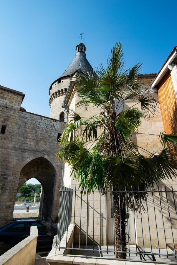 Logis Hotel De La Tour Libourne Exterior foto